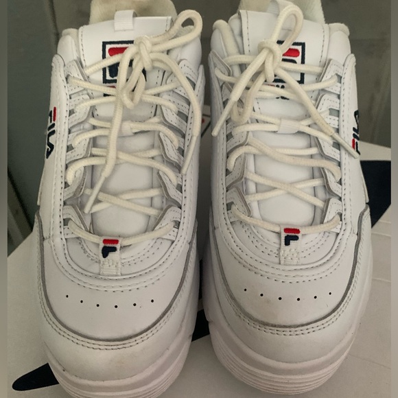 Filas - Picture 3 of 3